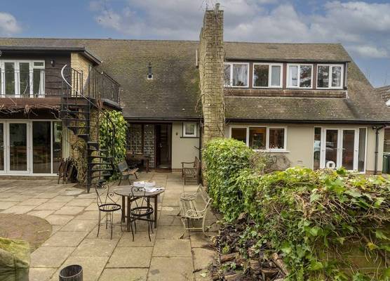 Sandford Meadow Guest House 1