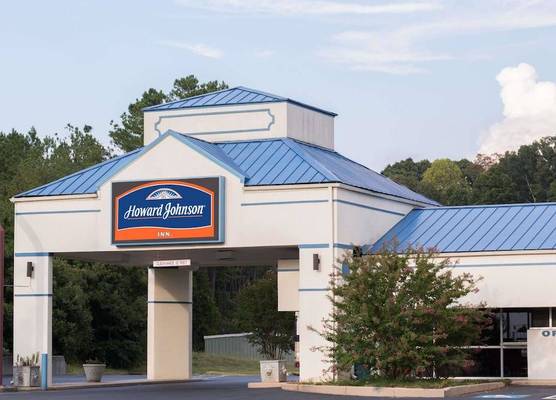 Howard Johnson by Wyndham Commerce GA 1