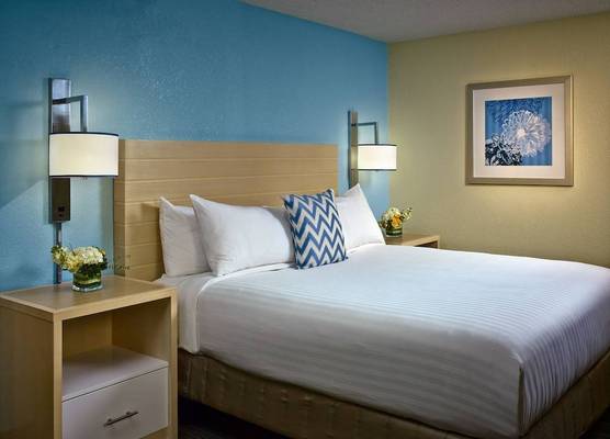 Sonesta Simply Suites Memphis East Poplar Pike ​ 1