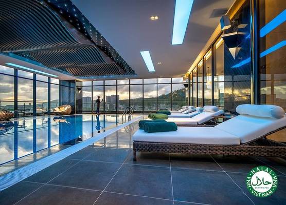 DeLaSea Ha Long Hotel - Modern Bayview Escape 1