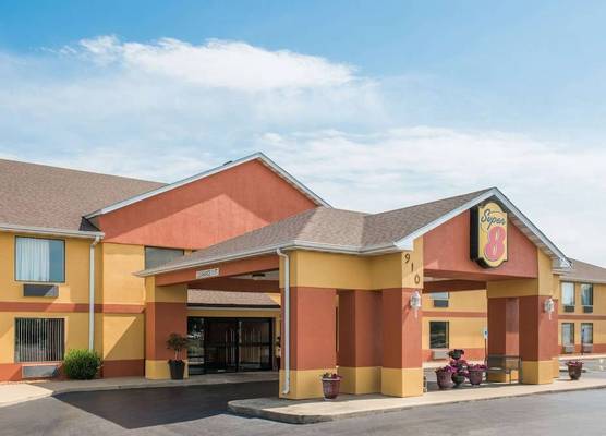 Super 8 by Wyndham Troy IL/St. Louis Area 1