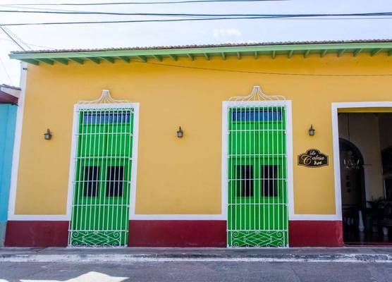 Hotel E La Calesa 1