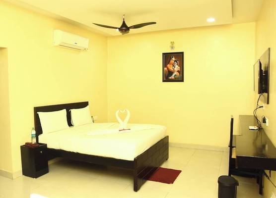 Temple stay - Uma Residency and Guest House 1