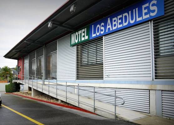 Motel Los Abedules 1