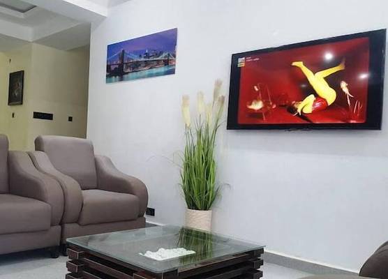 Global Luxury Suites 1