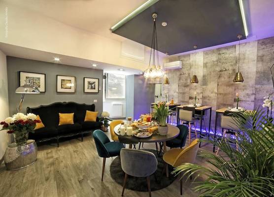 Bourbon House 1