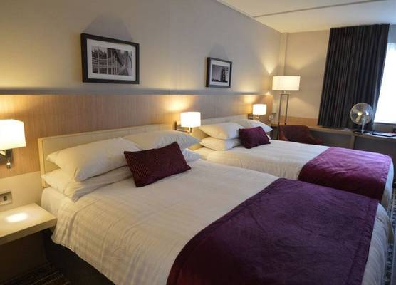 Lancaster Hotel 1