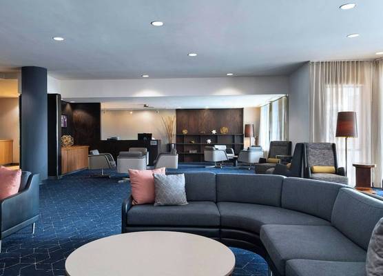 Courtyard by Marriott Omaha Aksarben Village 1
