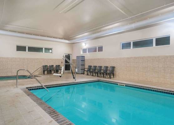 Microtel Inn & Suites by Wyndham Springfield 1