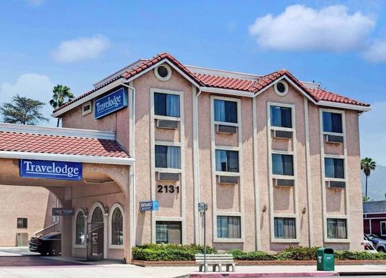 Travelodge by Wyndham Pasadena Central 1