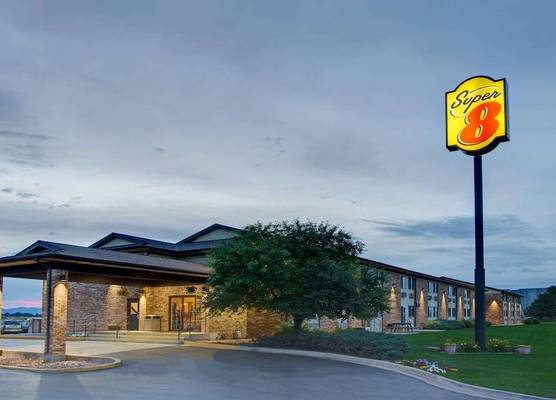 Super 8 by Wyndham Fort Collins 1