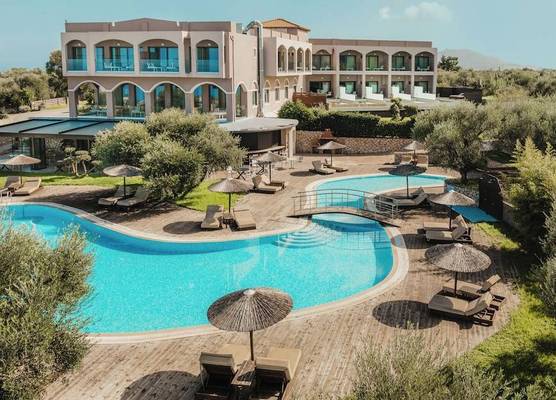 Elegance Luxury Executive Suites - Adults Only 1