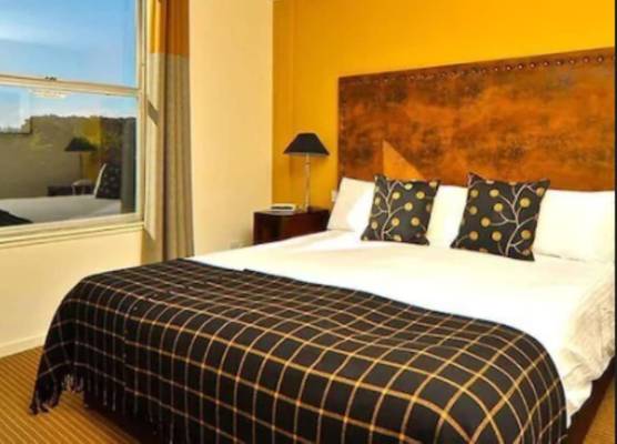 Garner Hotel Eight Acres Elgin by IHG 1