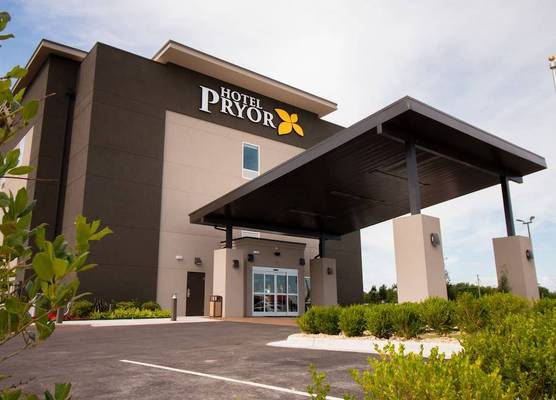 HOTEL PRYOR 1