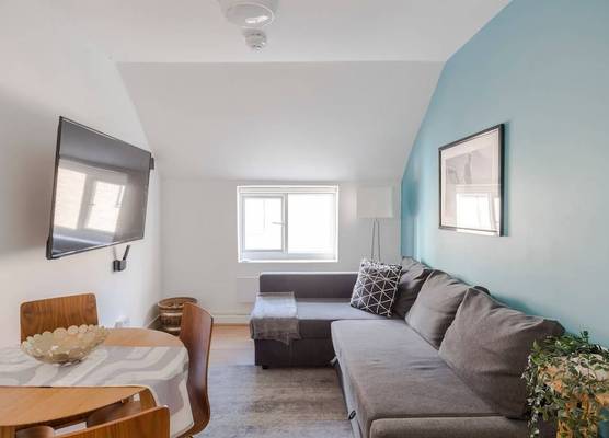 Quiet Mews 1-Bed - Fitzrovia - Sleeps 4 1