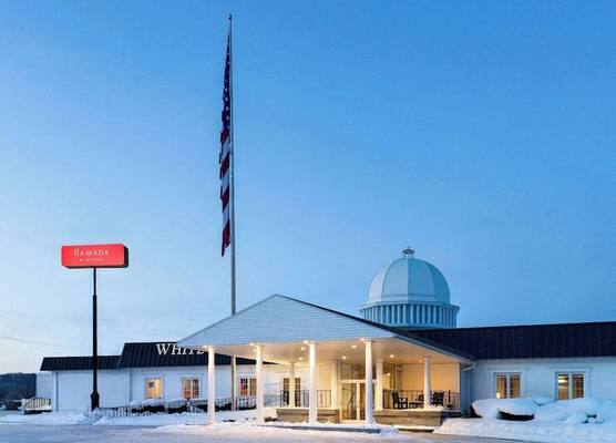 Ramada by Wyndham Richland Center 1
