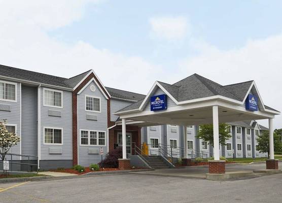 Microtel Inn & Suites by Wyndham Syracuse Baldwinsville 1