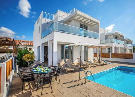 Villa Coral Bay 4 1
