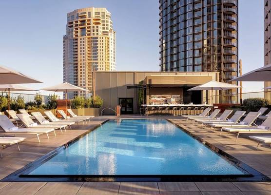Fairmont Century Plaza Gold Experience 1