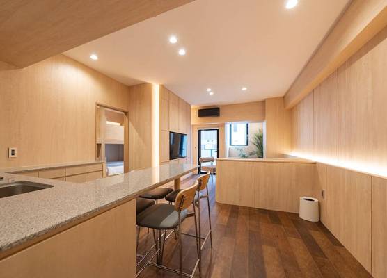 UH Suite Namba Station 1