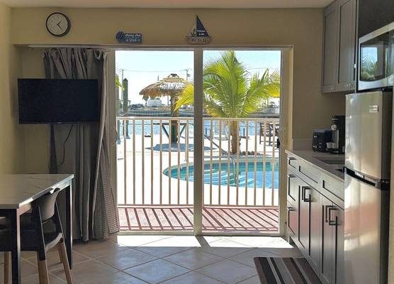 Manatee Bay Inn 1