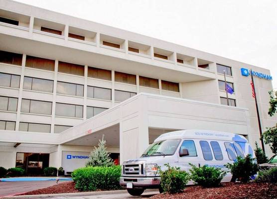 Wyndham Indianapolis Airport 1
