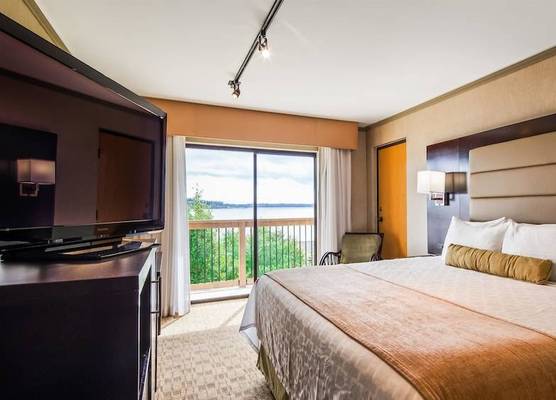 Best Western Plus Silverdale Beach Hotel 1