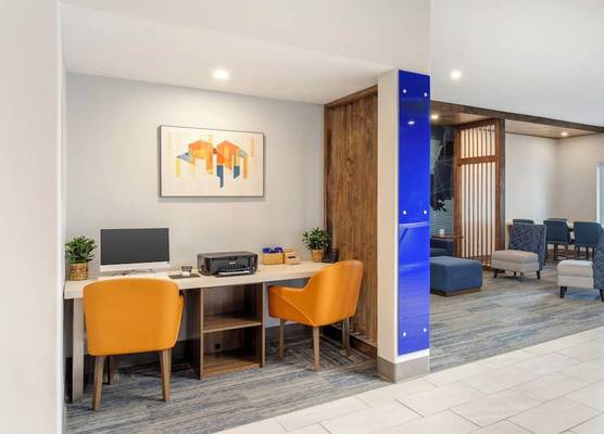 Holiday Inn Express & Suites ALICE by IHG 1