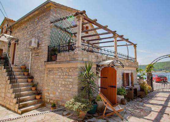 Apartments Villa Serventi 1