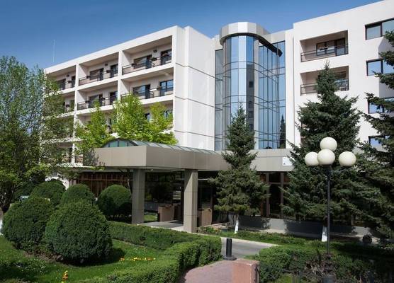 Hotel Dumbrava 1