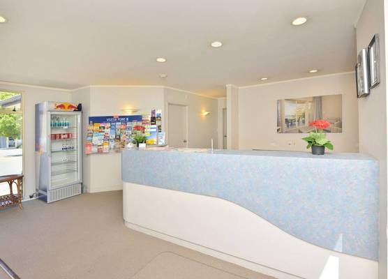Shoreline Motel 1