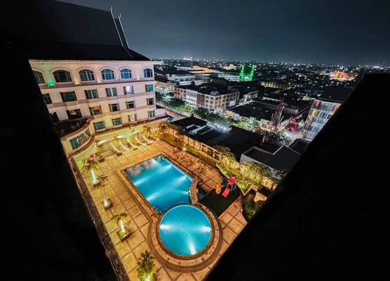 Grand Jatra Hotel Pekanbaru 1