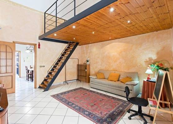 GuestHost - Castello Ursino Balcony Apartment x5 1