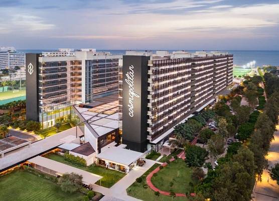 Nirvana Cosmopolitan Hotel 1