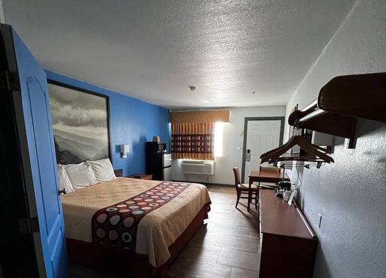 Conn Brown Harbour Inn 1