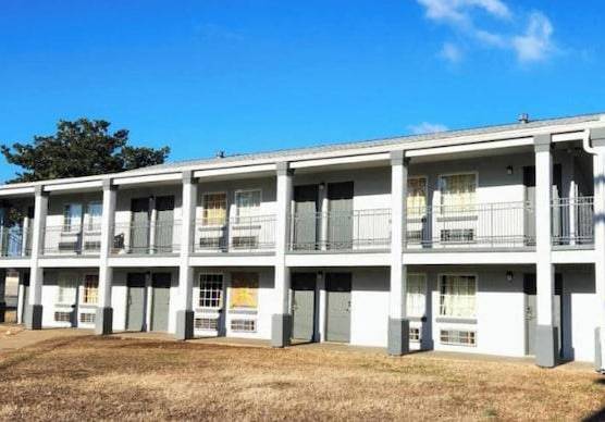 Jacksonville Inn 1