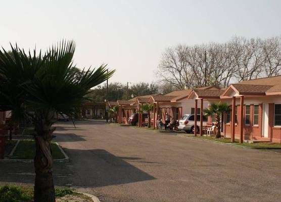 Bayfront Cottages 1