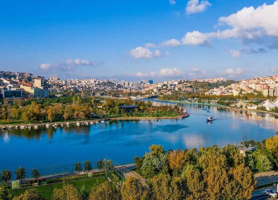 Ramada by Wyndham Istanbul Golden Horn 1