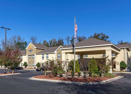 Comfort Inn Clinton 1