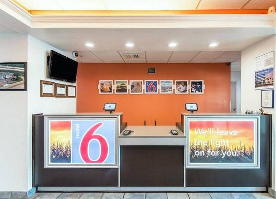 Motel 6 Junction City, KS 1