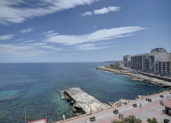 Sliema Chalet Hotel 1