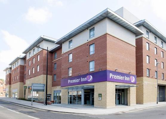 Premier Inn Lincoln City Centre 1