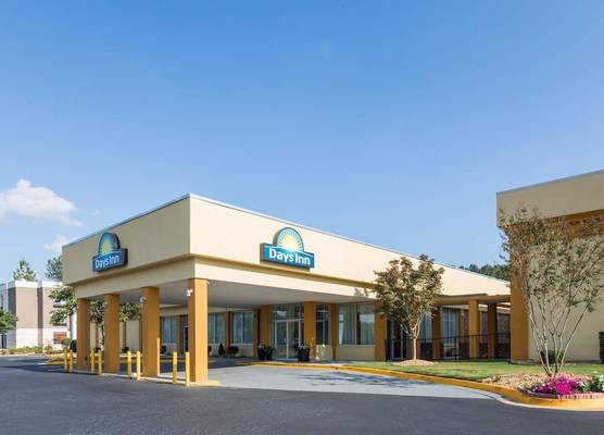 Days Inn by Wyndham Madison 1