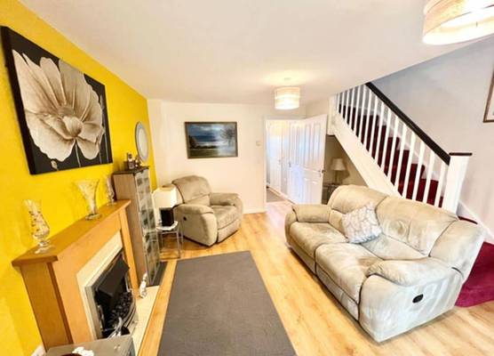 Quiet 2bedroom Home-garden-parking-family Friendly 1
