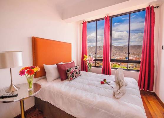 RHOUSE Cusco 1
