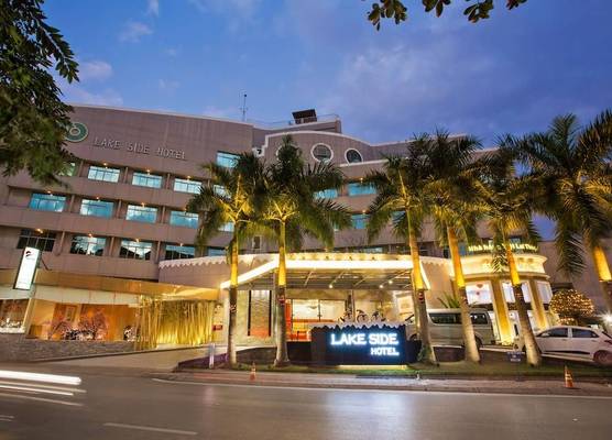 Lake Side Hotel 1