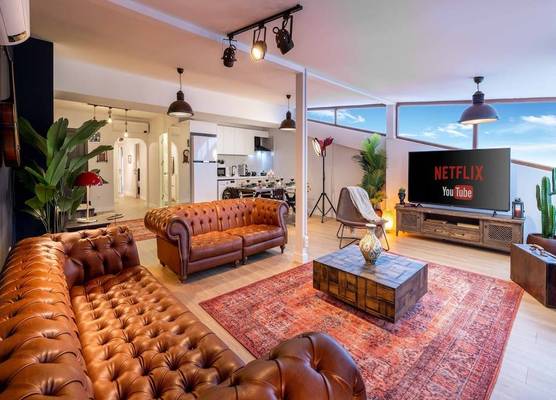 Monnas Suite 1