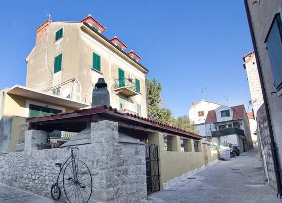 Apartments Sanda 1