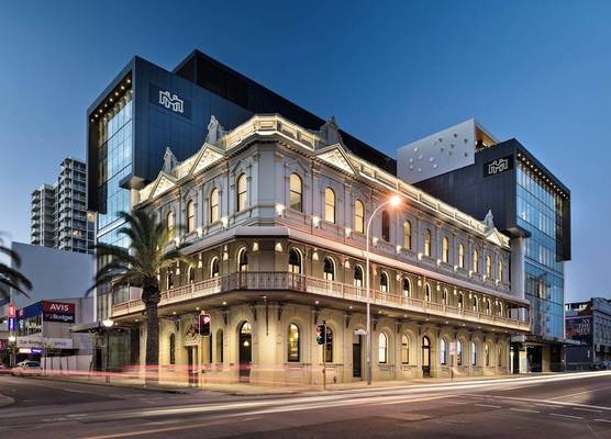 The Melbourne Hotel 1