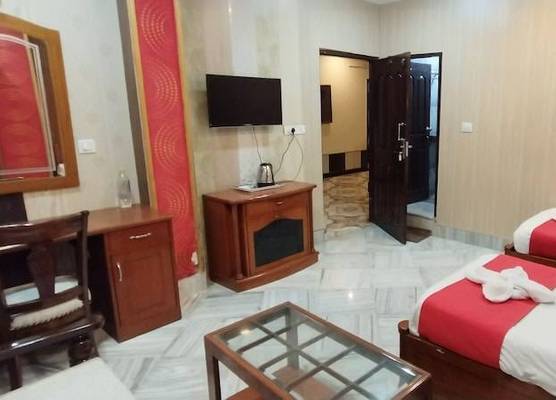 HOTEL RIZ VARANASI 1